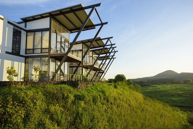 Pikaia Lodge Santa Cruz Island Exteriör bild