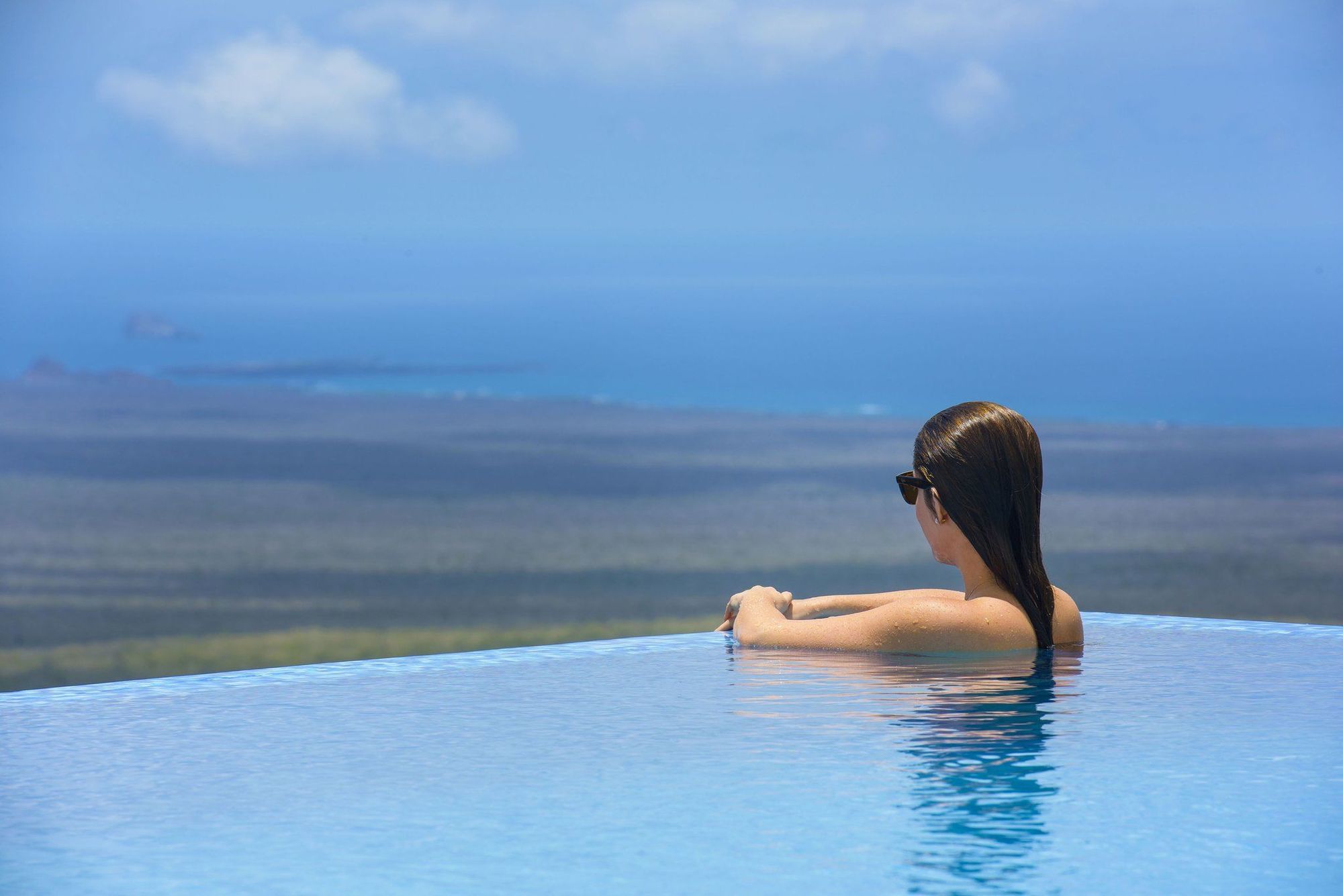 Pikaia Lodge Santa Cruz Island Exteriör bild