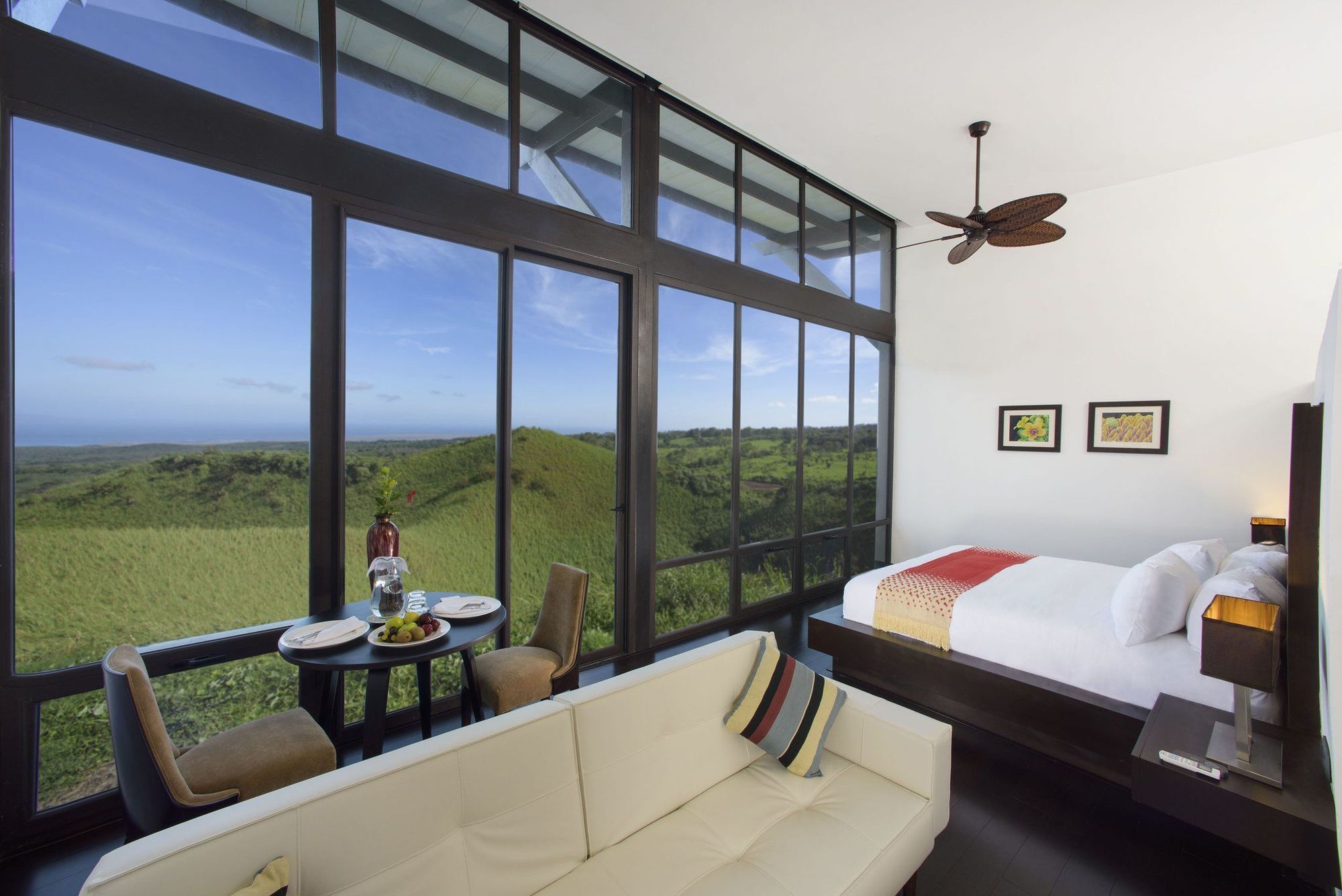 Pikaia Lodge Santa Cruz Island Exteriör bild